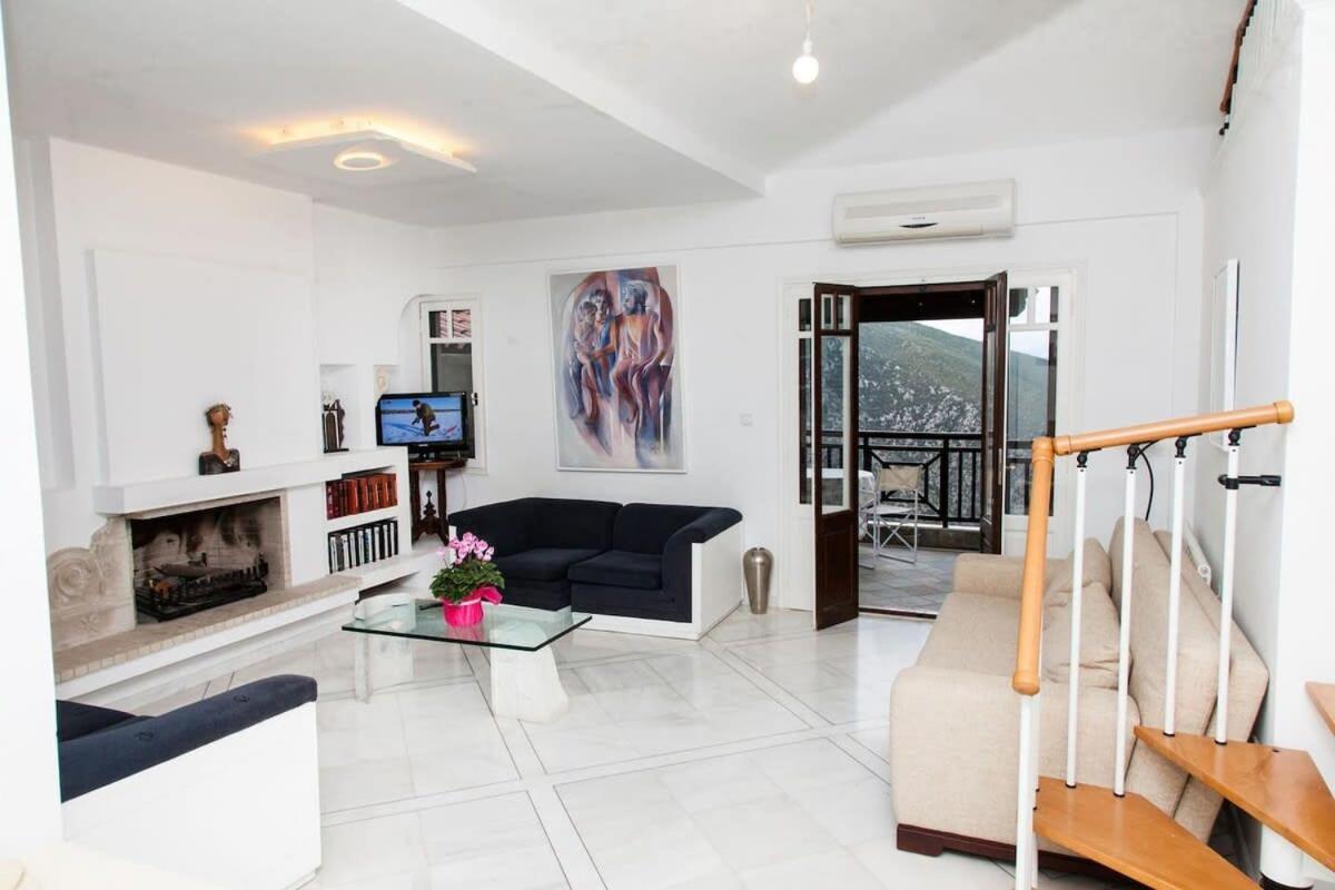 Apollon Stone Villa In Delphi With Breathtaking Views Екстер'єр фото